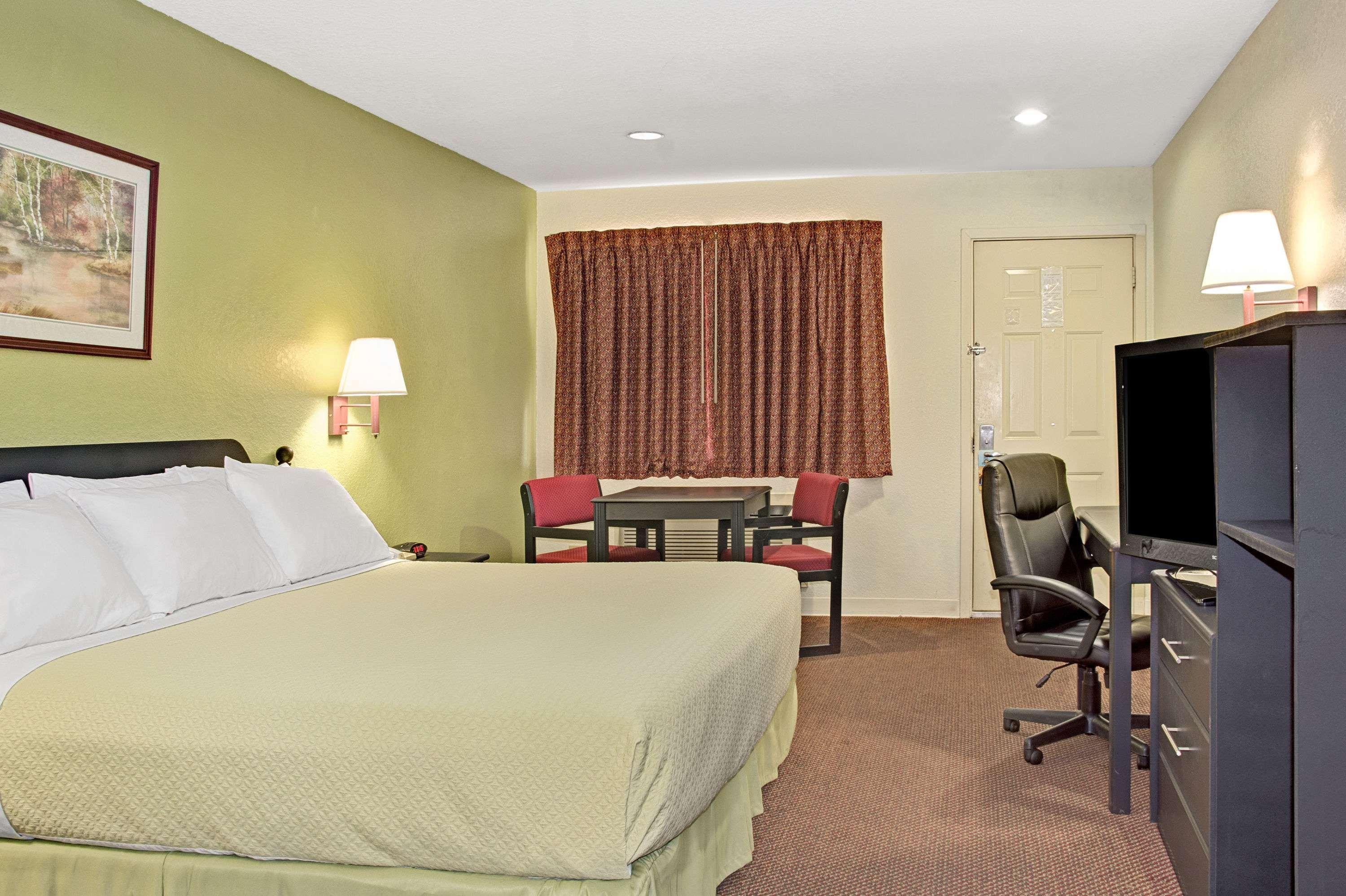 Days Inn By Wyndham El Campo Tx Zewnętrze zdjęcie