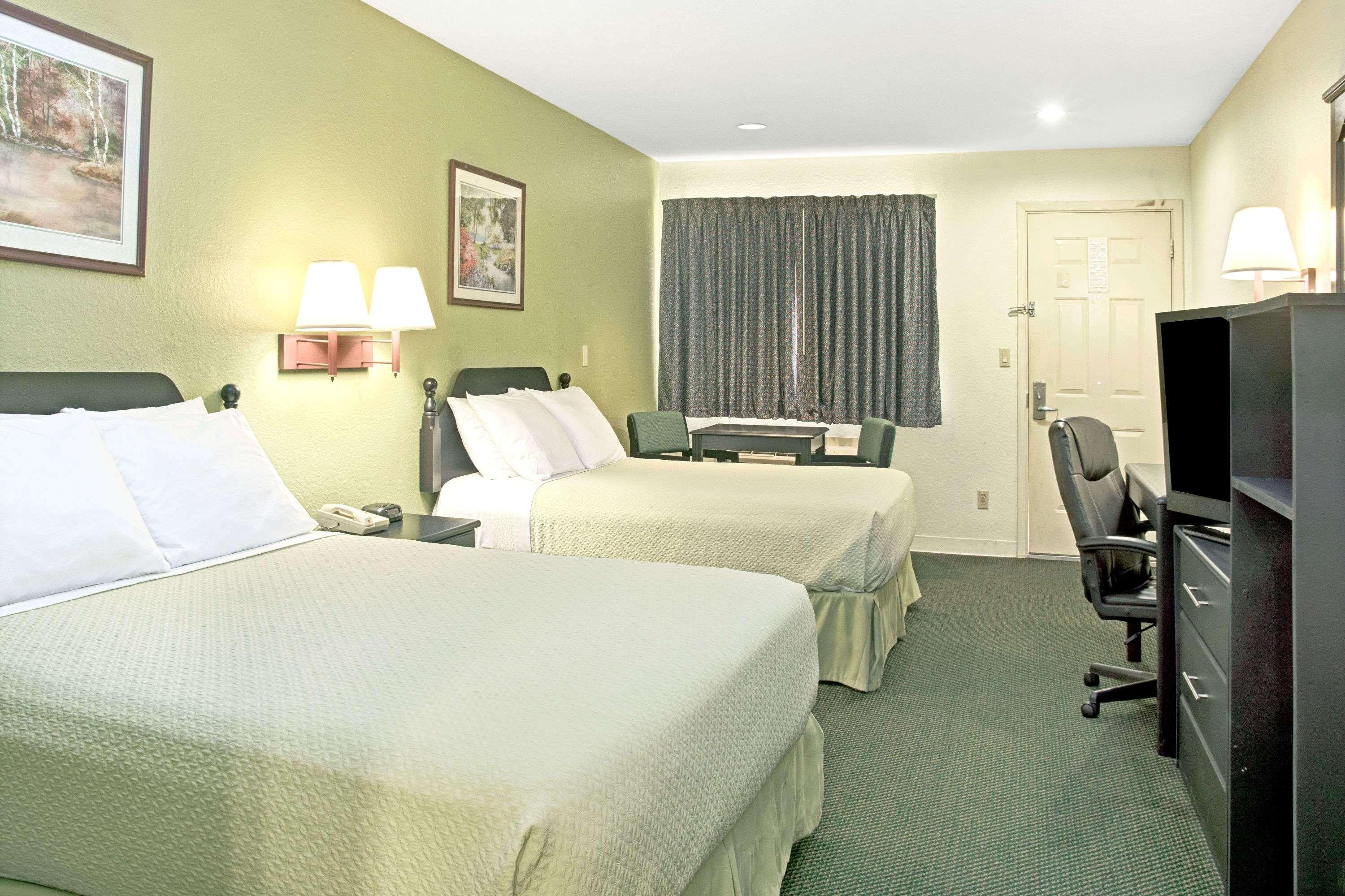 Days Inn By Wyndham El Campo Tx Zewnętrze zdjęcie